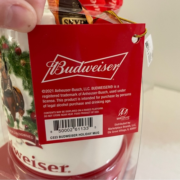 NEW IN BOX 2021 Budweiser Holiday Stein Mug With Clydesdale Horse Wreath - Picture 5 of 8